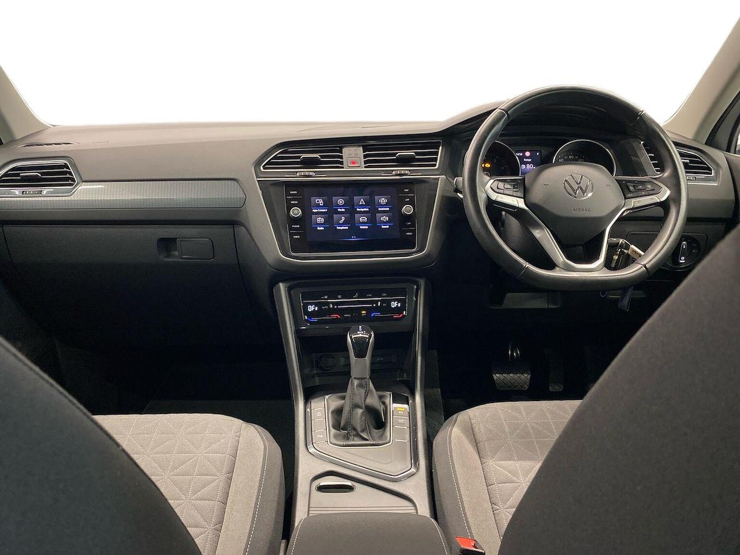 Used Volkswagen Tiguan 2023 for sale - 76905075: Photo 8