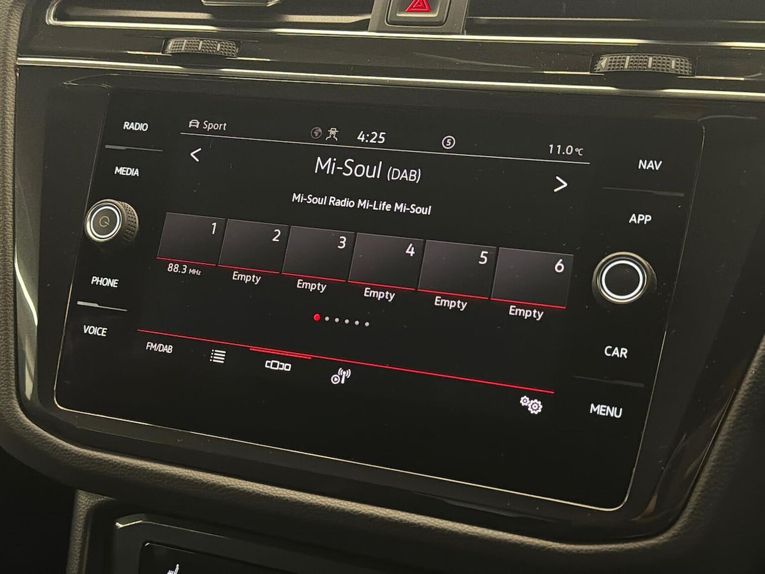 Used Volkswagen Tiguan 2022 for sale - 76412524: Photo 11