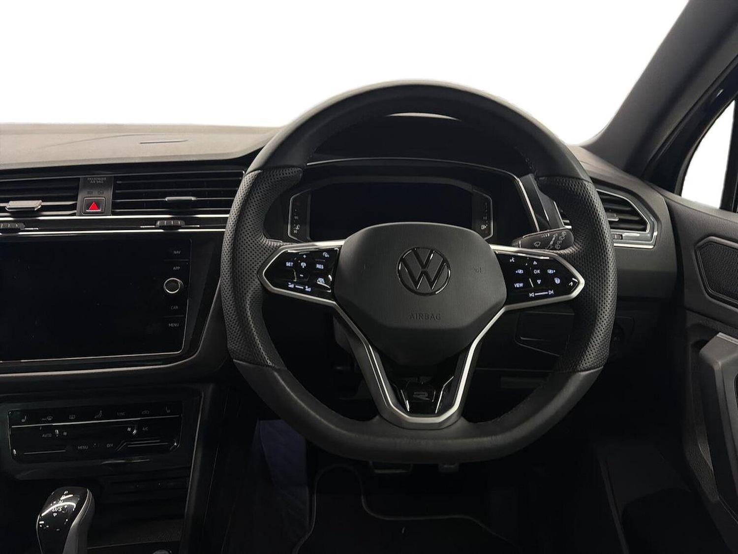 Used Volkswagen Tiguan 2022 for sale - 76412524: Photo 9