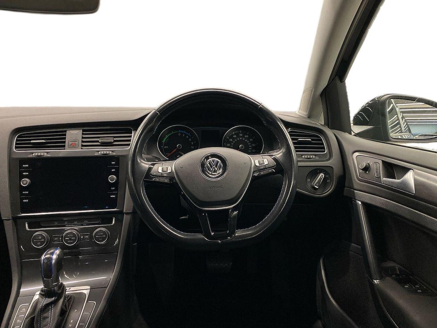 Used Volkswagen Golf 2019 for sale - 76725850: Photo 9