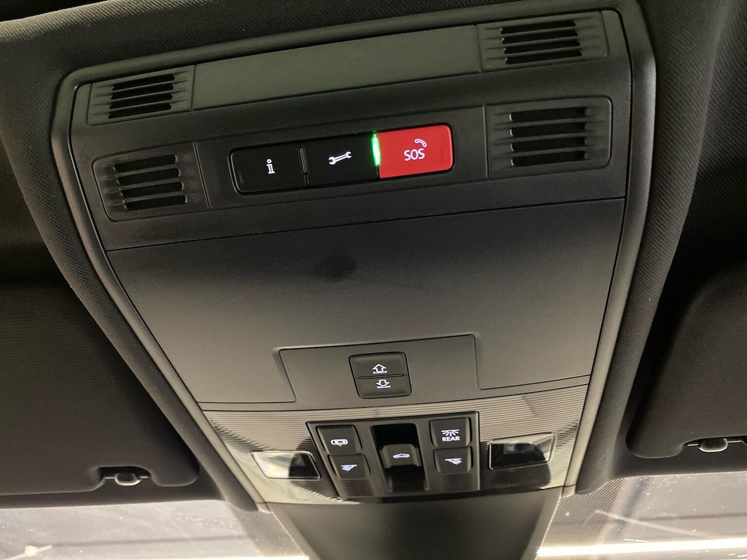 Used Volkswagen Tiguan 2023 for sale - 76497312: Photo 14