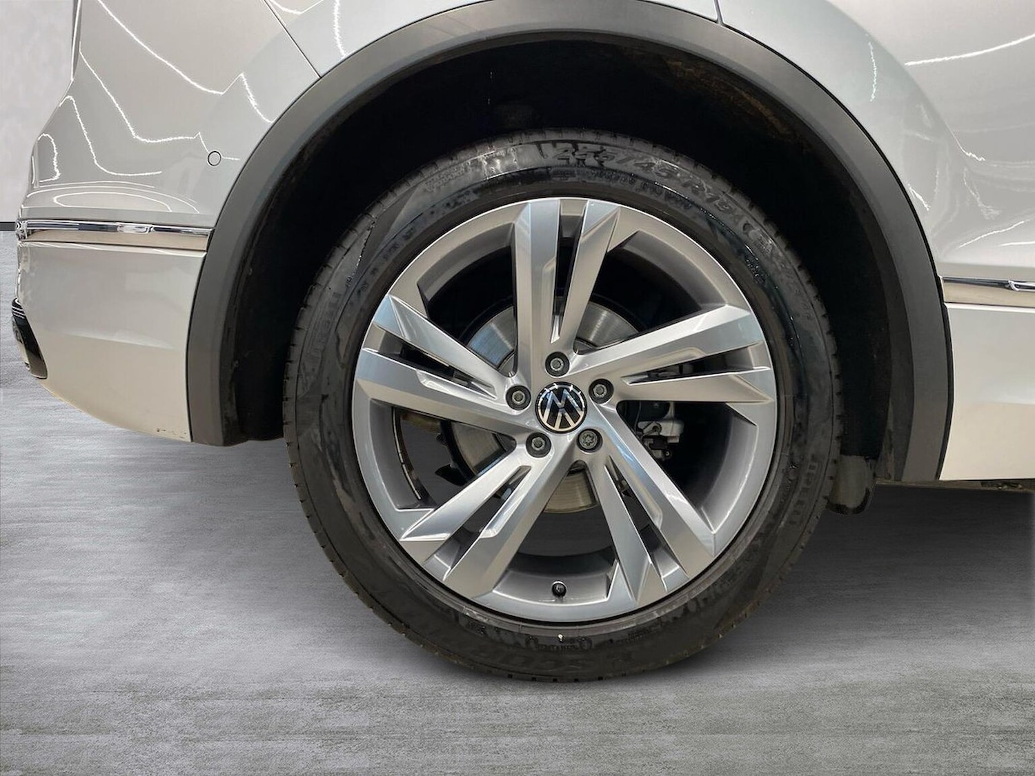 Used Volkswagen Tiguan 2023 for sale - 76497312: Photo 6