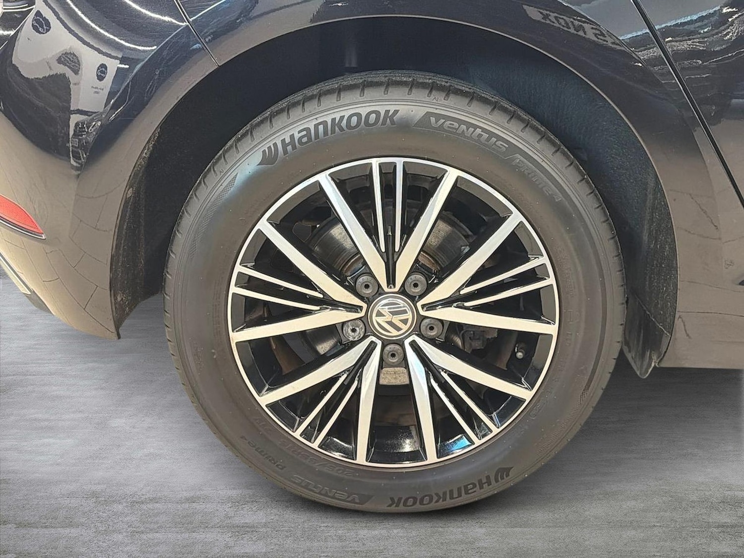 Used Volkswagen Golf 2018 for sale - 78195146: Photo 6