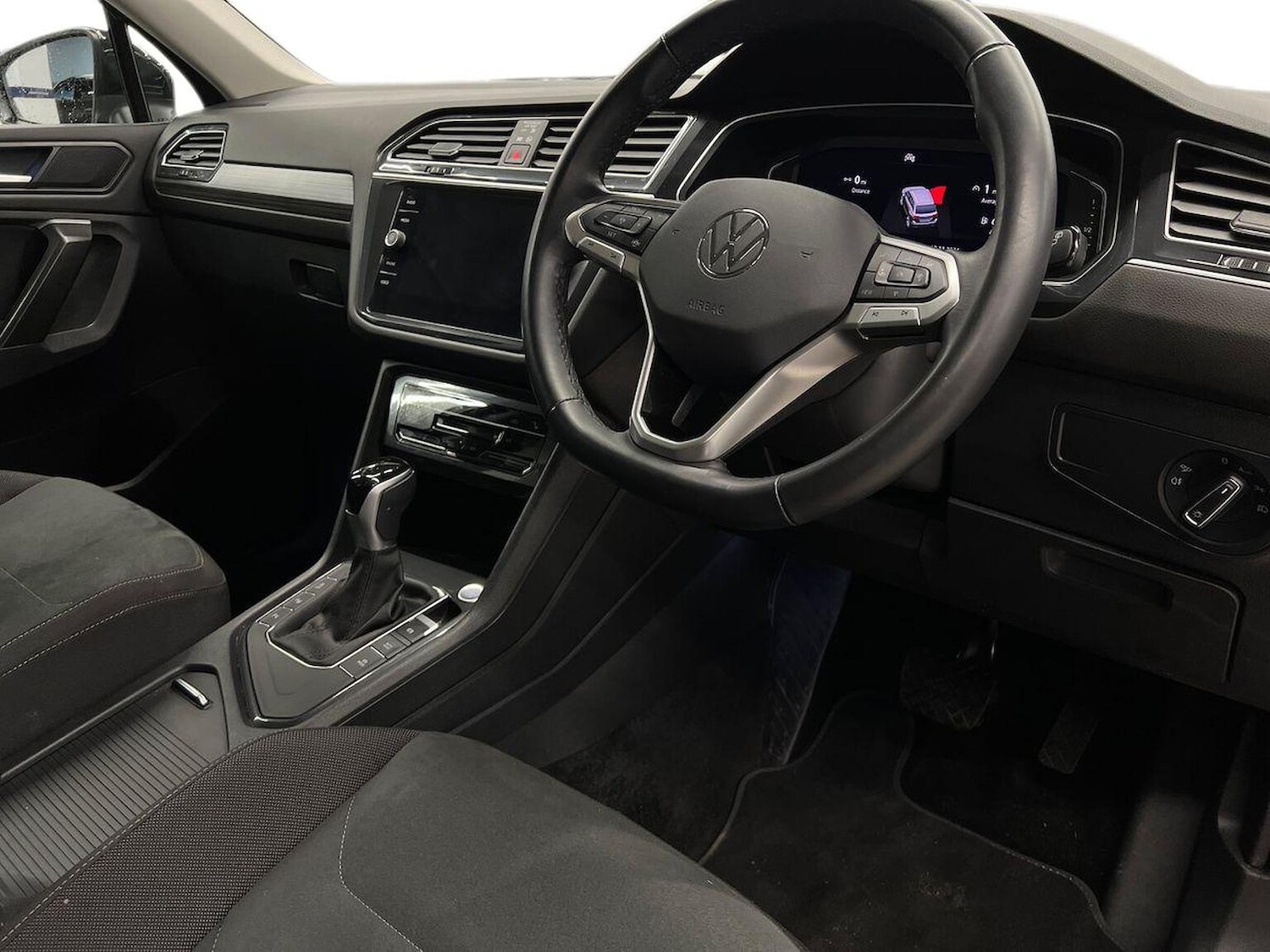 Used Volkswagen Tiguan Allspace 2025 for sale - 76555446: Photo 15