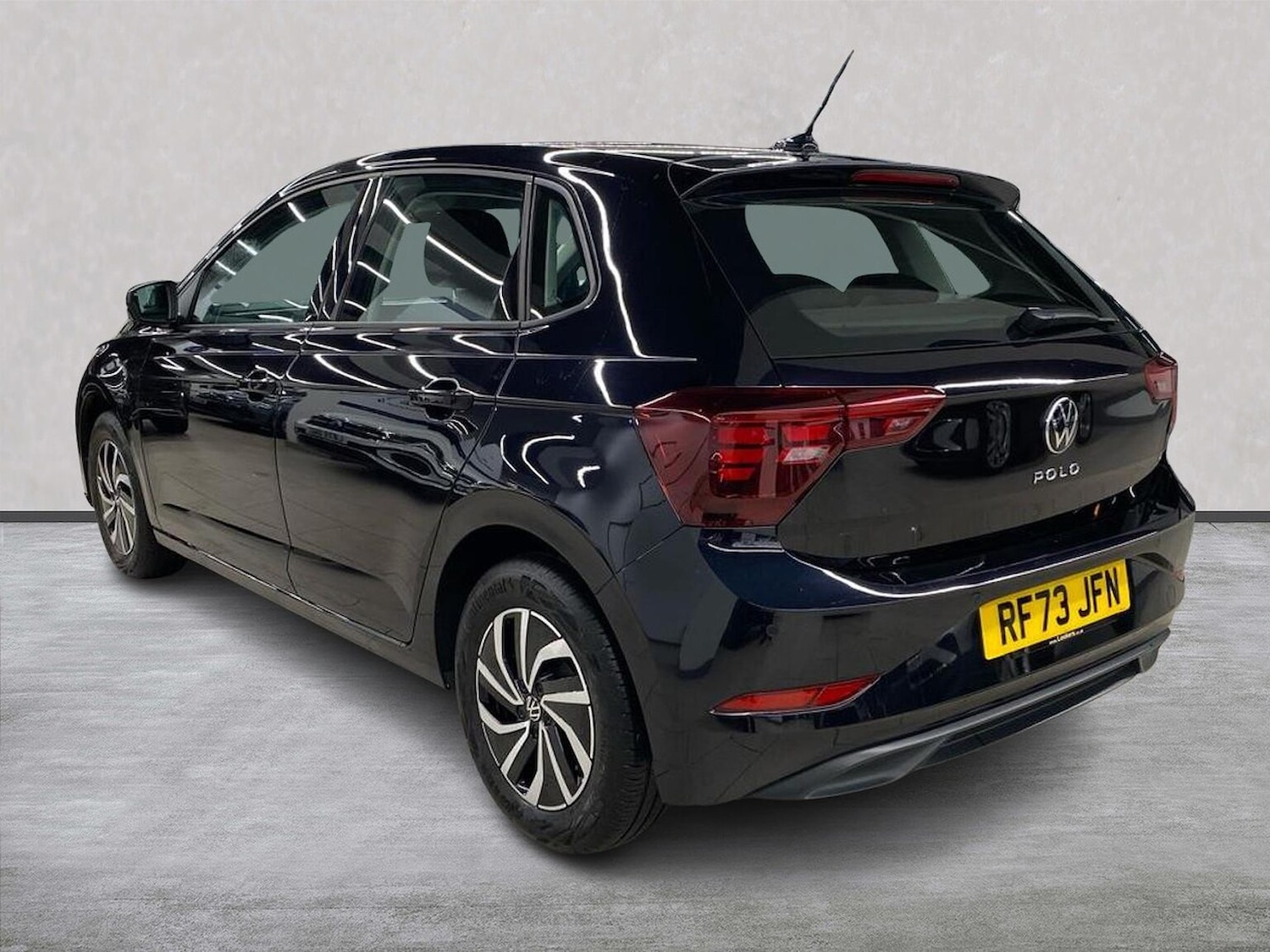 Used Volkswagen Polo 2024 for sale - 77635483: Photo 2