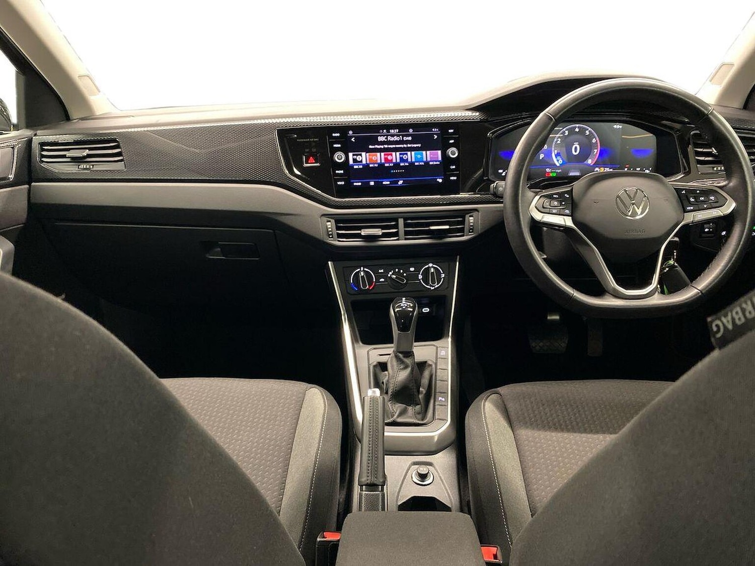 Used Volkswagen Polo 2024 for sale - 77635483: Photo 8