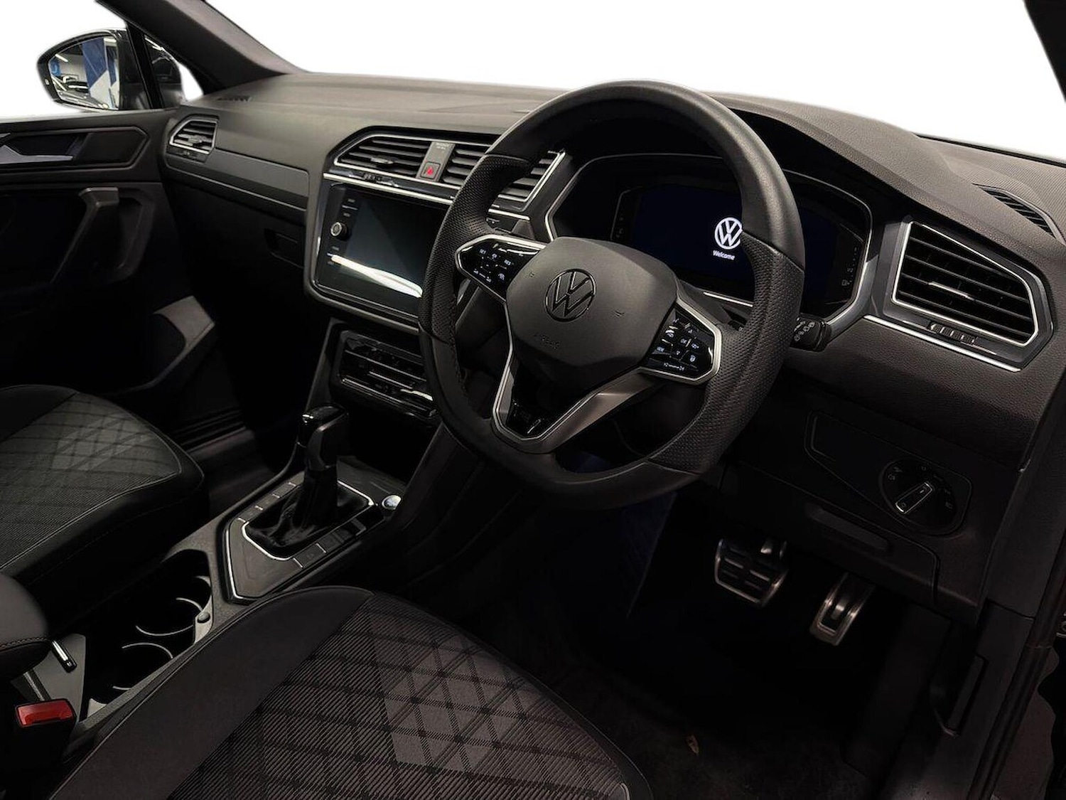 Used Volkswagen Tiguan Allspace 2025 for sale - 76292953: Photo 15