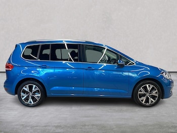 Used Volkswagen Touran 2023 for sale - 79513155: Photo