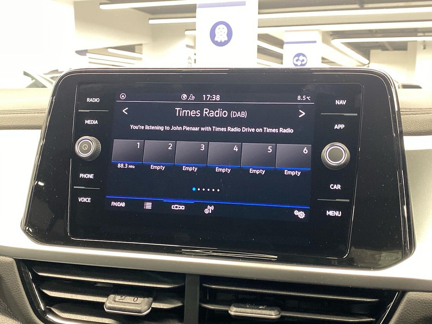 Used Volkswagen T-Roc 2026 for sale - 77901600: Photo 11