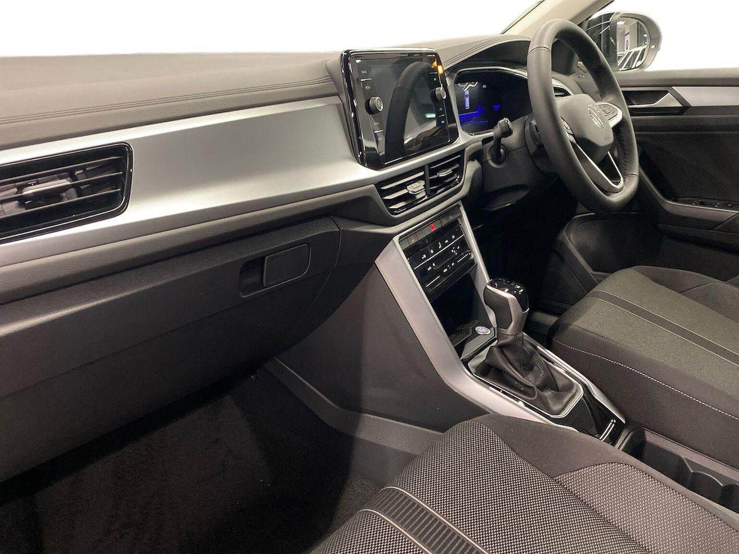 Used Volkswagen T-Roc 2026 for sale - 77901600: Photo 7