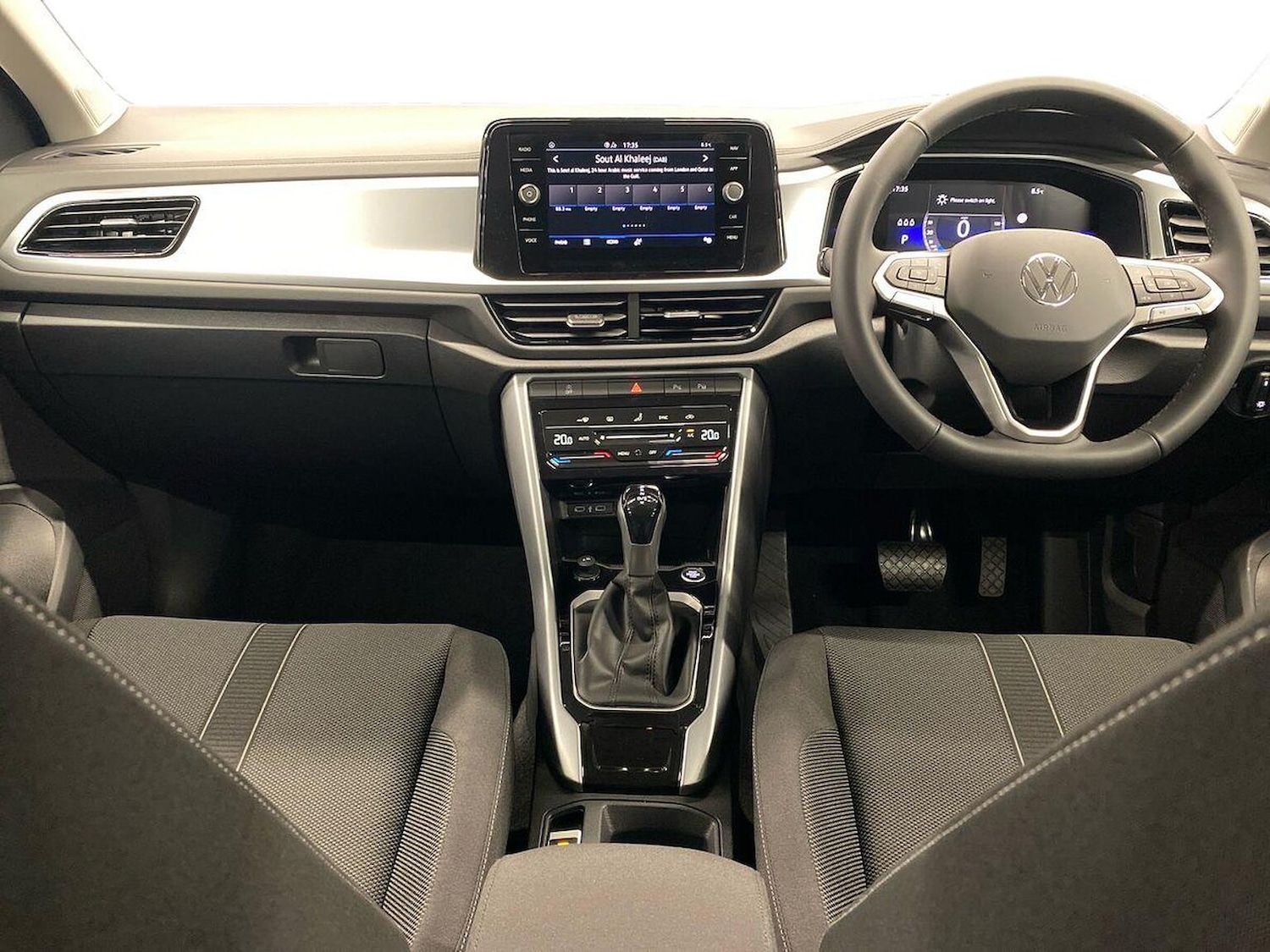 Used Volkswagen T-Roc 2026 for sale - 77901600: Photo 8