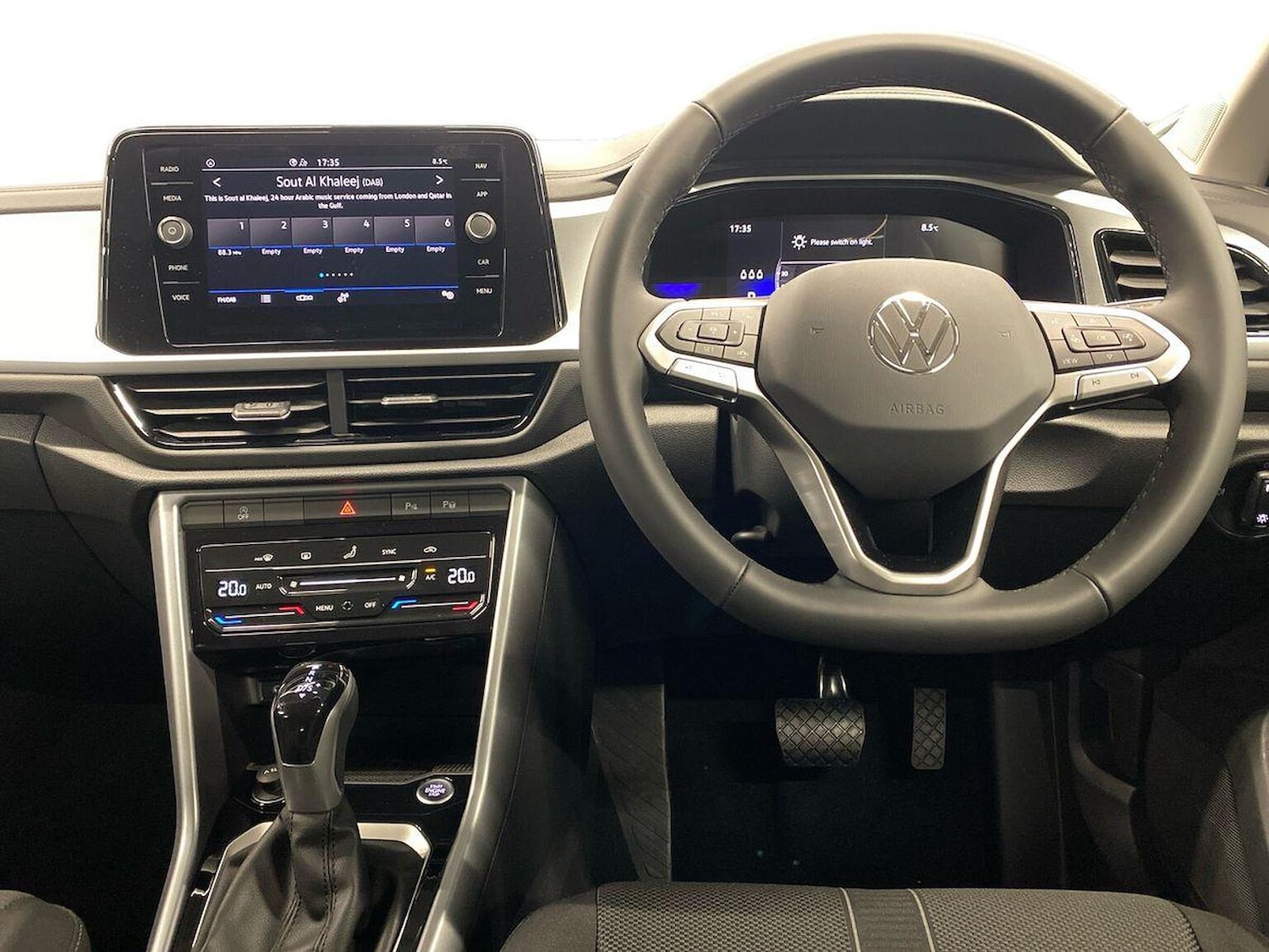 Used Volkswagen T-Roc 2026 for sale - 77901600: Photo 9