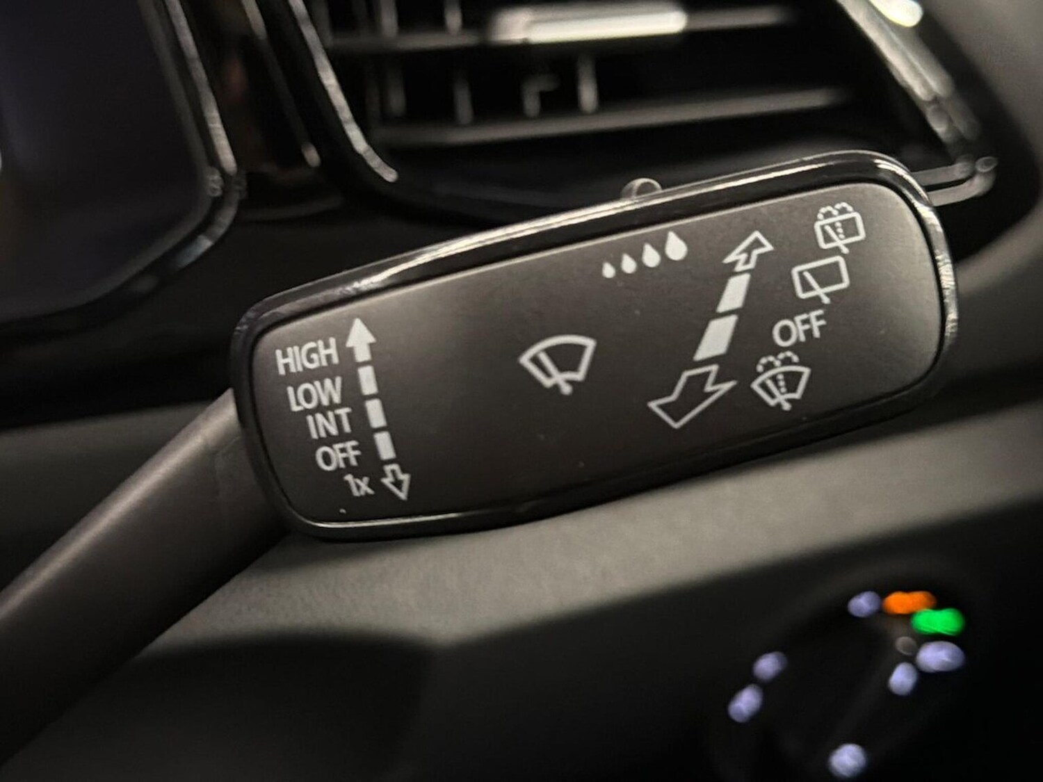 Used Volkswagen T-Roc 2025 for sale - 77487804: Photo 28