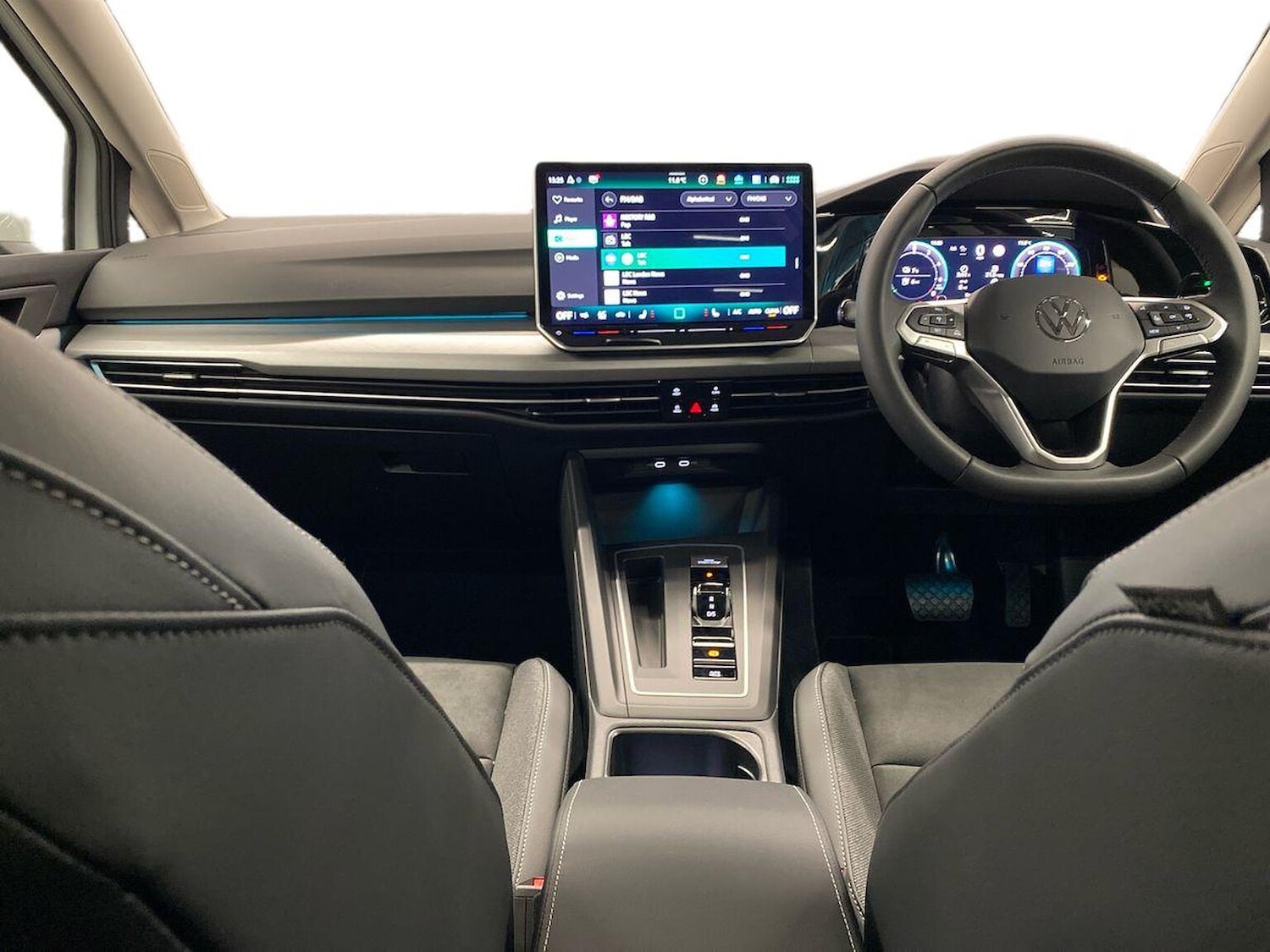 Used Volkswagen Golf 2025 for sale - 77090090: Photo 10