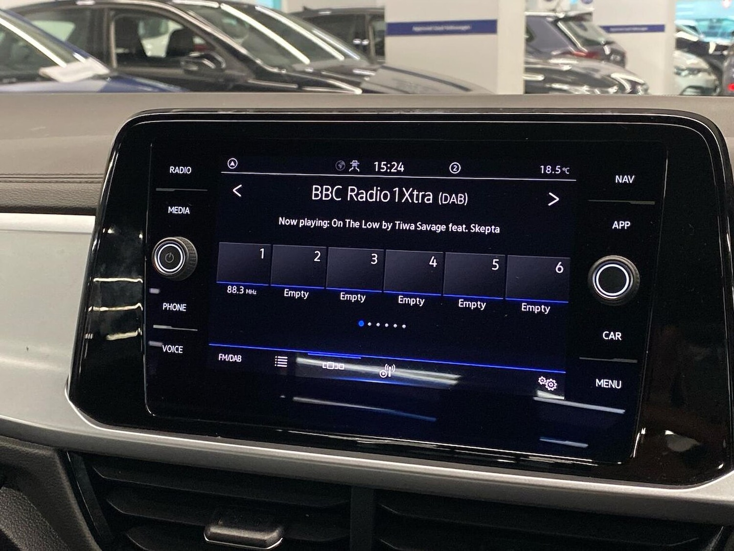 Used Volkswagen T-Roc 2022 for sale - 75994993: Photo 11