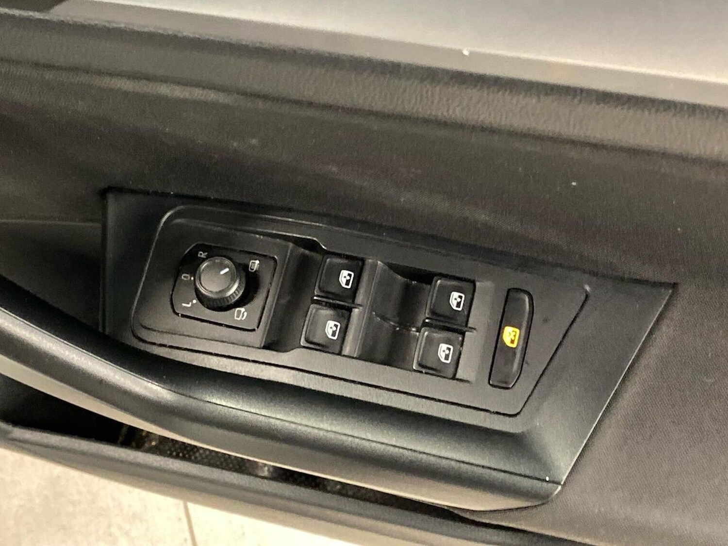 Used Volkswagen T-Roc 2022 for sale - 75994993: Photo 21