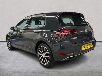 Used Volkswagen Golf 2021 for sale - 78434227: Photo