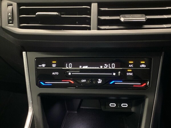 Used Volkswagen Polo 2023 for sale - 76182442: Photo 12