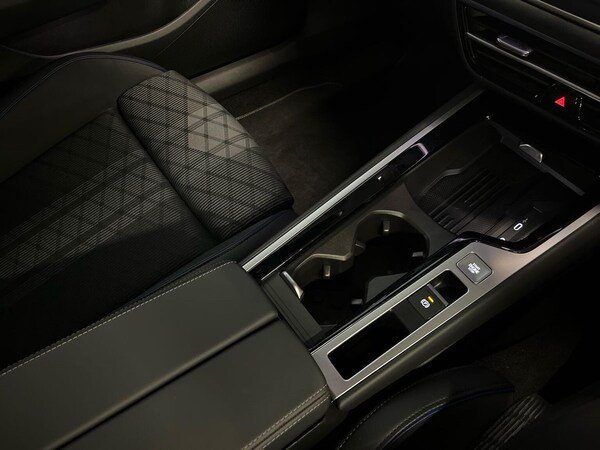 Used Volkswagen Passat 2025 for sale - 76046063: Photo 13