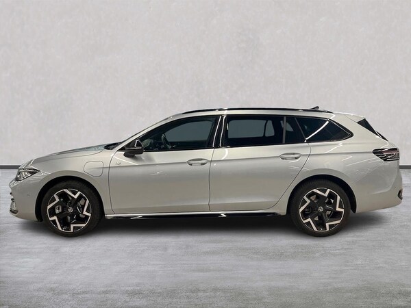 Used Volkswagen Passat 2025 for sale - 76046063: Photo 19