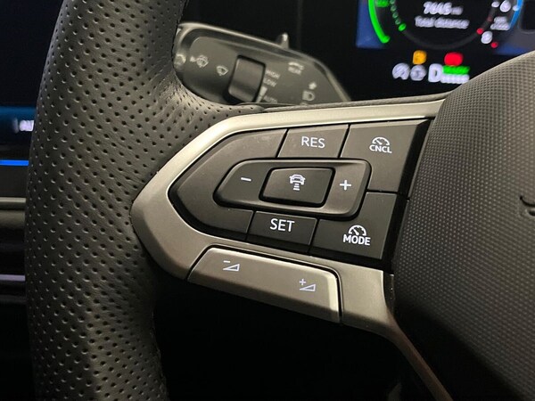 Used Volkswagen Passat 2025 for sale - 76046063: Photo 27