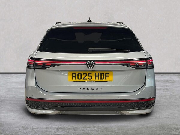 Used Volkswagen Passat 2025 for sale - 76046063: Photo 4