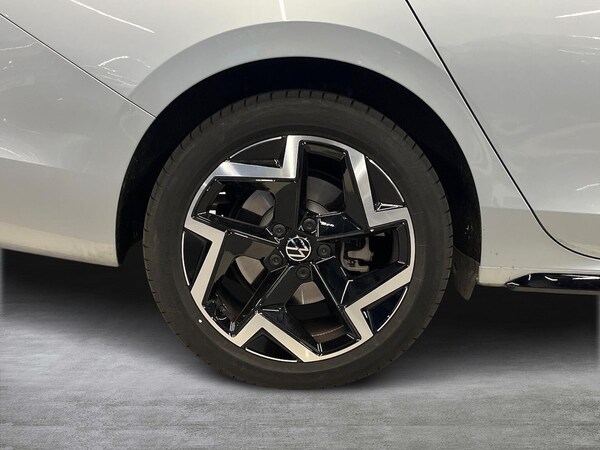 Used Volkswagen Passat 2025 for sale - 76046063: Photo 6