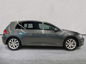 Used Volkswagen Golf 2018 for sale - 78599529: Photo