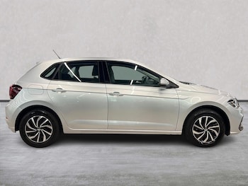 Used Volkswagen Polo 2024 for sale - 79531540: Photo