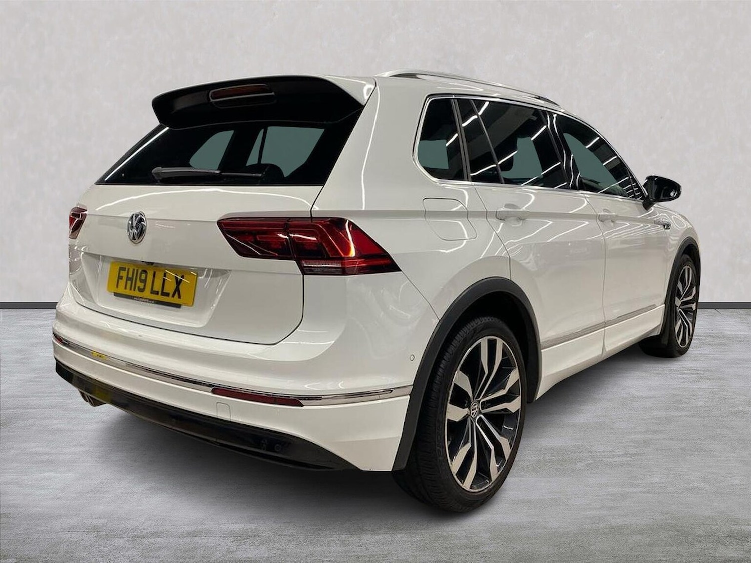 Used Volkswagen Tiguan 2019 for sale - 76412518: Photo 18