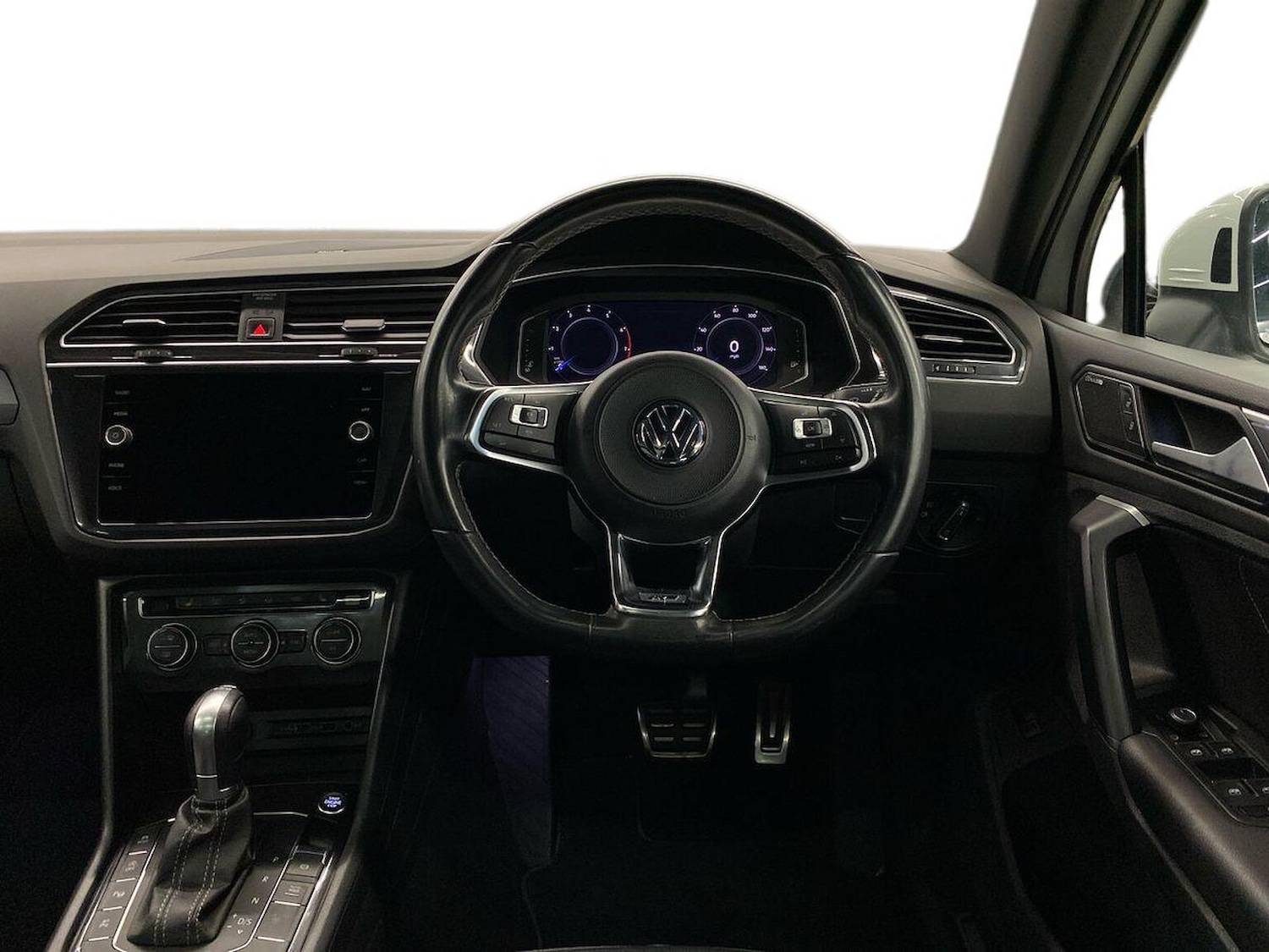 Used Volkswagen Tiguan 2019 for sale - 76412518: Photo 9