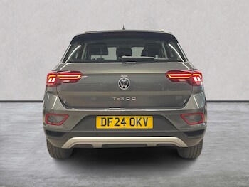 Used Volkswagen T-Roc 2024 for sale - 75539120: Photo