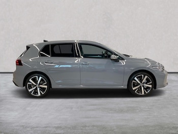 Used Volkswagen Golf 2025 for sale - 76181450: Photo 3