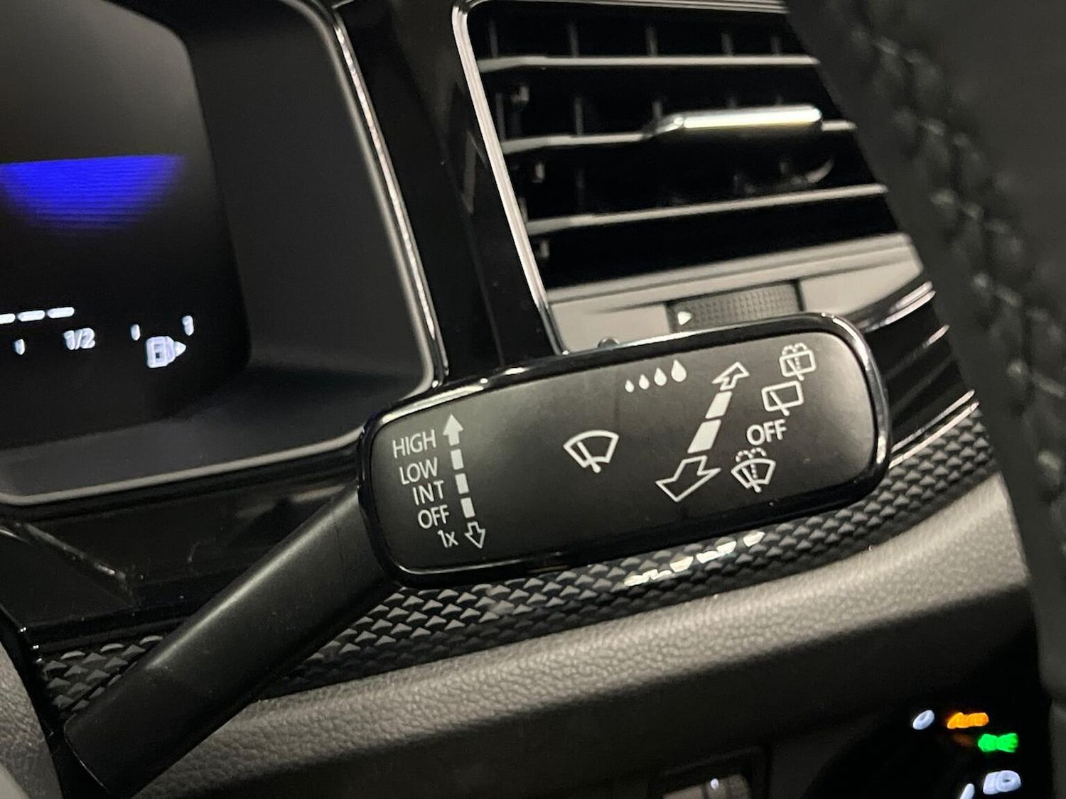 Used Volkswagen Polo 2024 for sale - 76770100: Photo 26