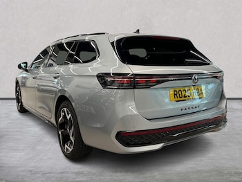 Used Volkswagen Passat 2025 for sale - 75491095: Photo