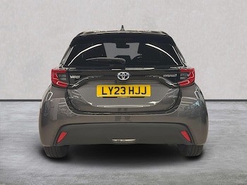 Used Toyota Yaris 2023 for sale - 78614961: Photo
