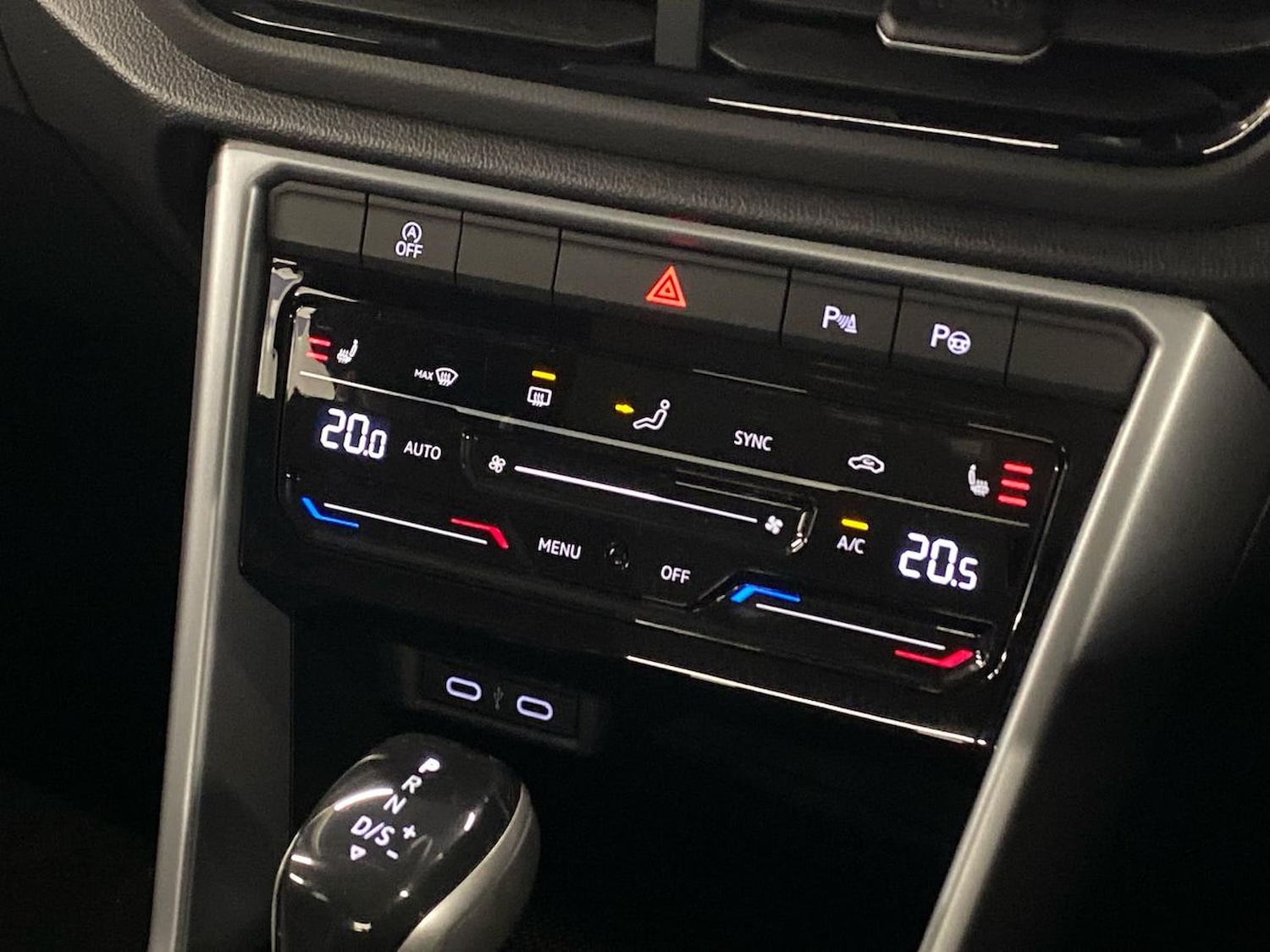 Used Volkswagen T-Roc 2022 for sale - 77528833: Photo 12