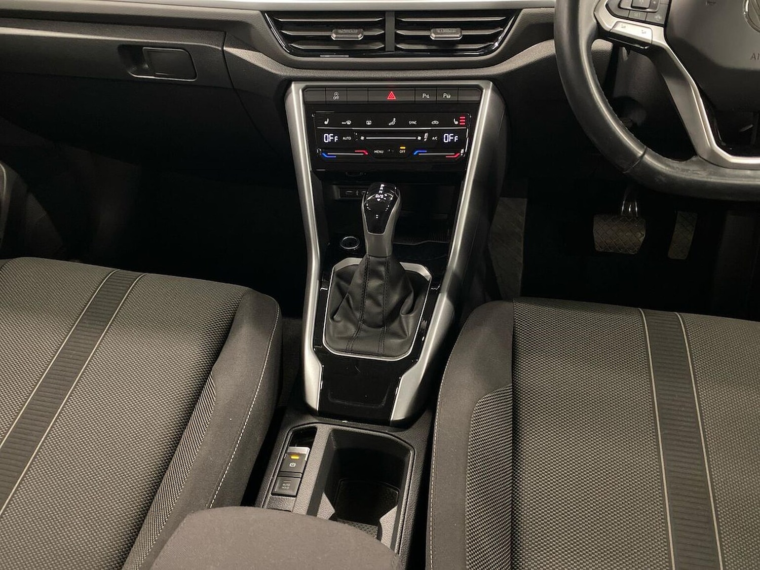 Used Volkswagen T-Roc 2022 for sale - 77528833: Photo 13