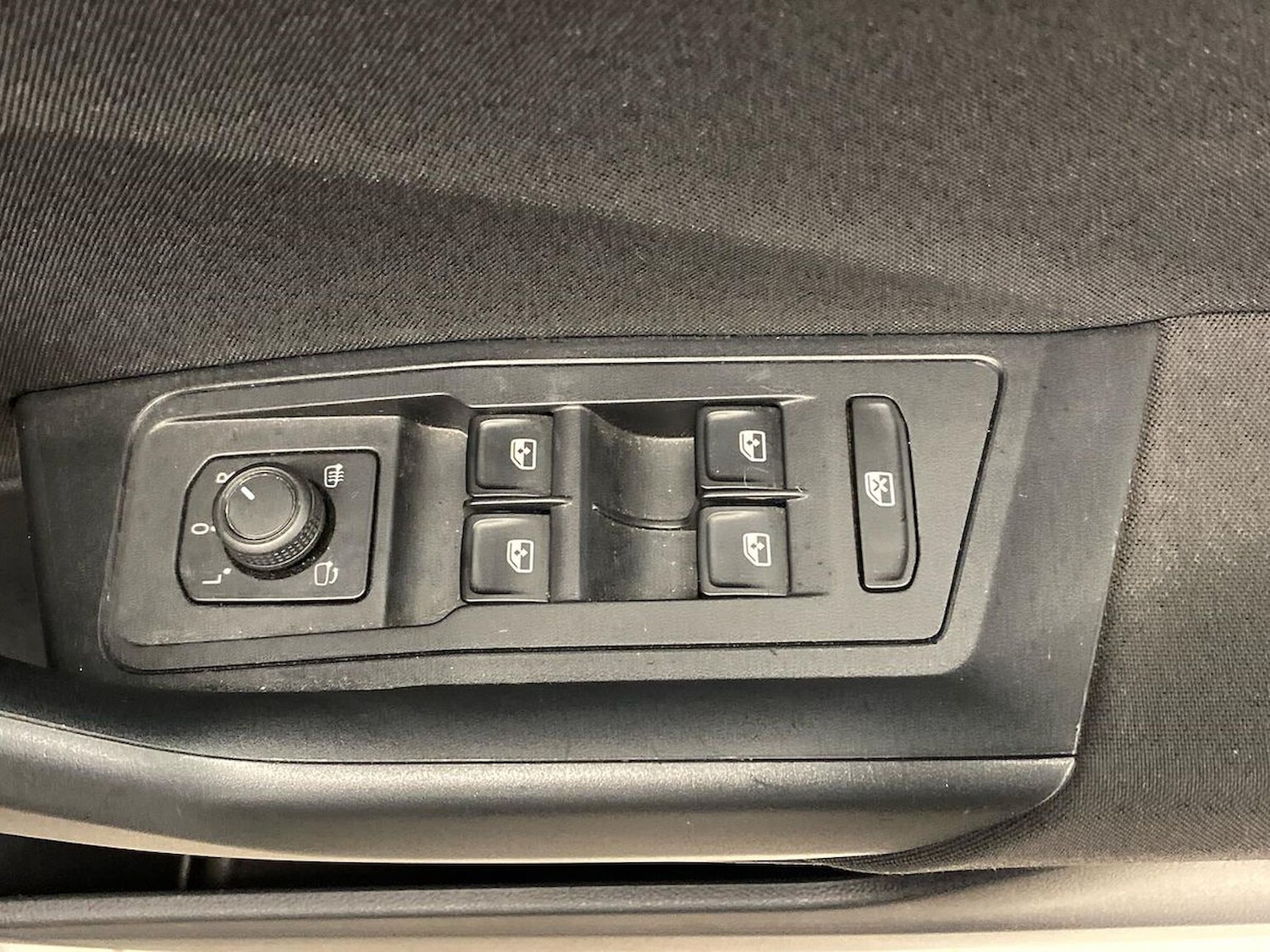 Used Volkswagen T-Roc 2022 for sale - 77528833: Photo 21