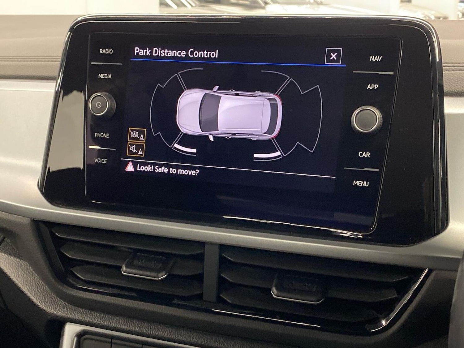 Used Volkswagen T-Roc 2022 for sale - 77528833: Photo 23