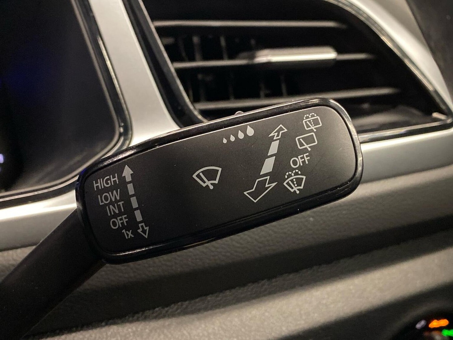 Used Volkswagen T-Roc 2022 for sale - 77528833: Photo 27