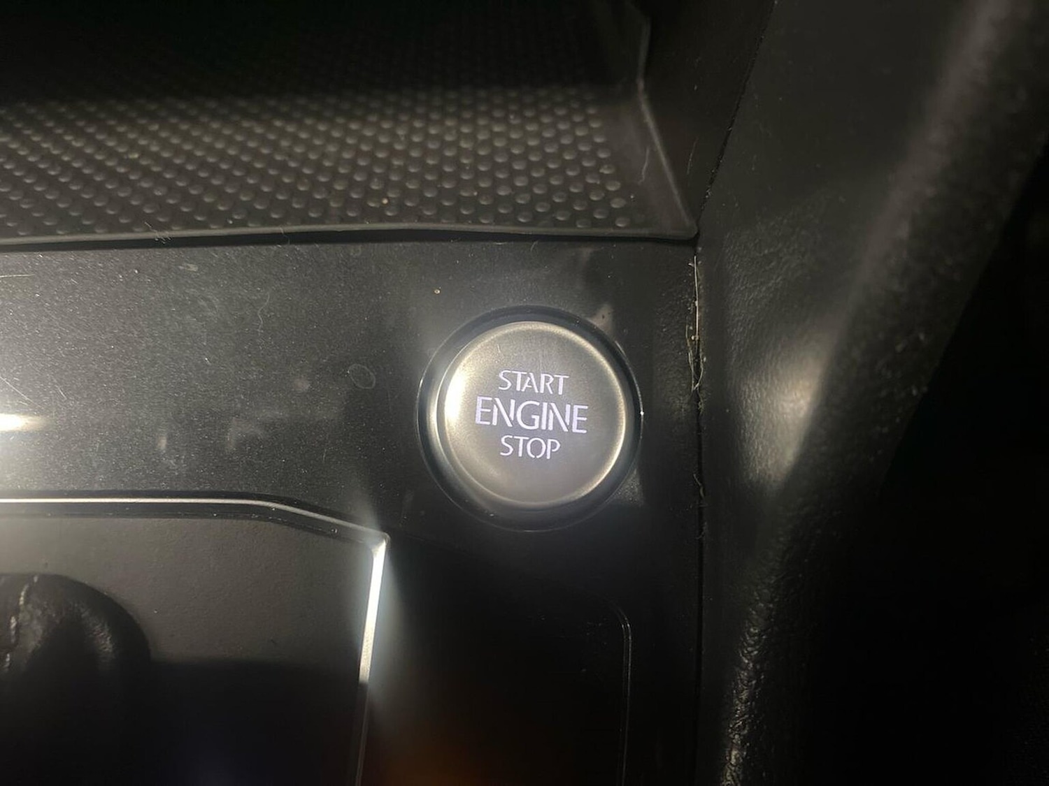 Used Volkswagen Tiguan 2020 for sale - 76963559: Photo 2