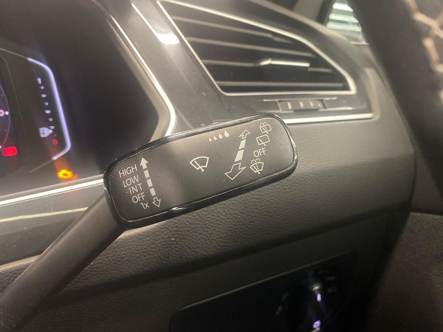 Used Volkswagen Tiguan 2020 for sale - 76963559: Photo 29