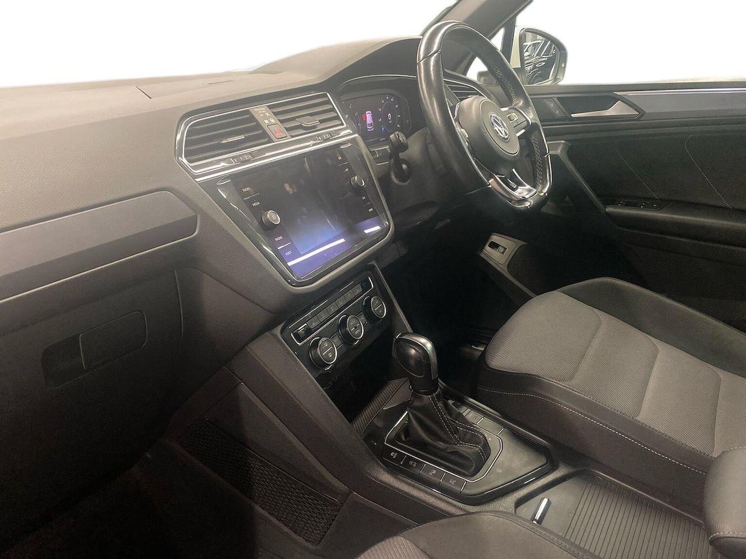 Used Volkswagen Tiguan 2020 for sale - 76963559: Photo 8