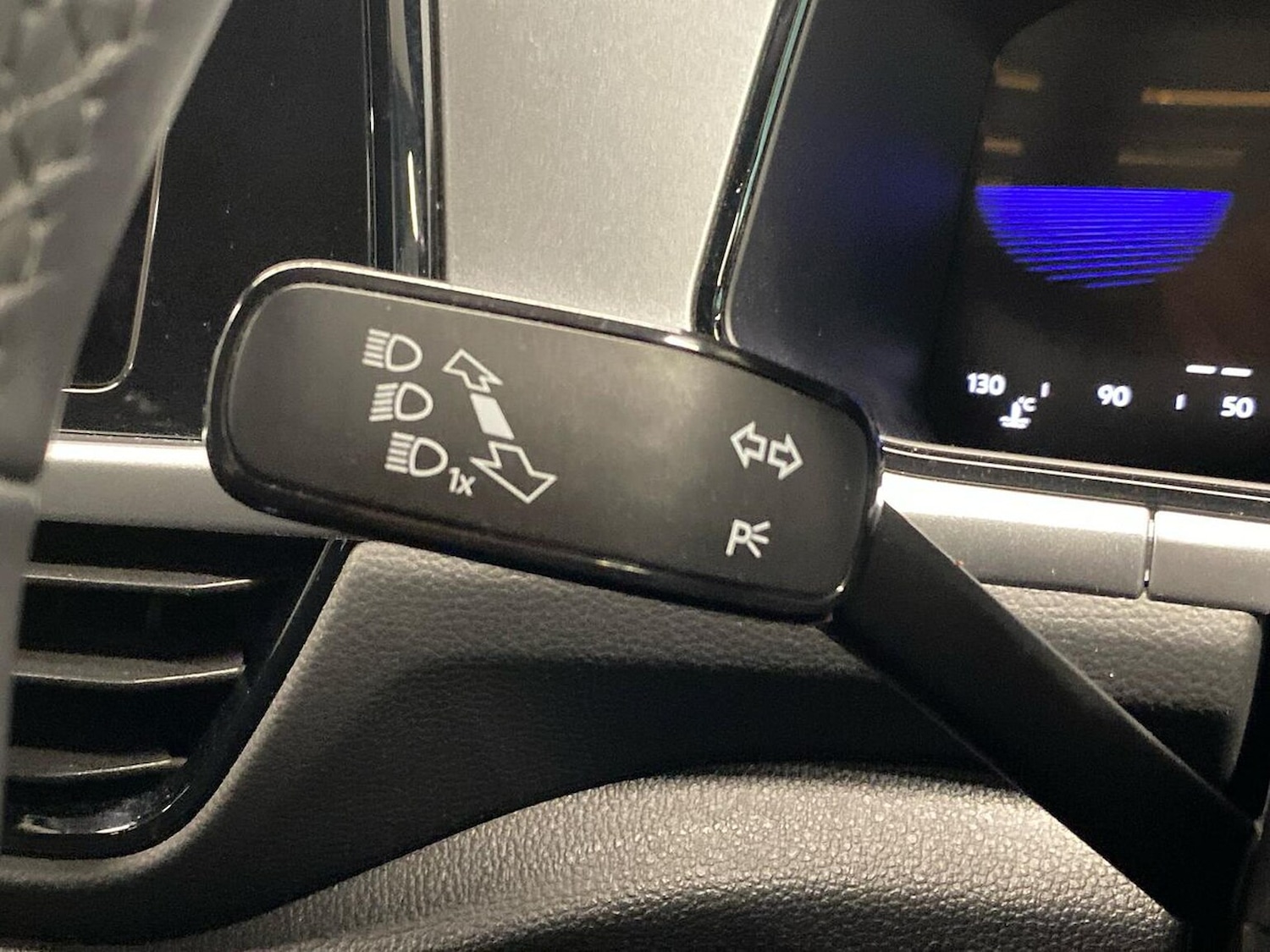 Used Volkswagen T-Roc 2022 for sale - 77077953: Photo 30