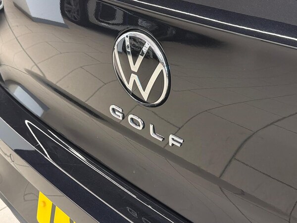 Used Volkswagen Golf 2023 for sale - 76220458: Photo 32
