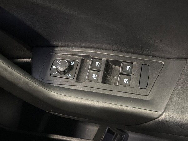 Used Volkswagen T-Roc 2021 for sale - 76182441: Photo 21