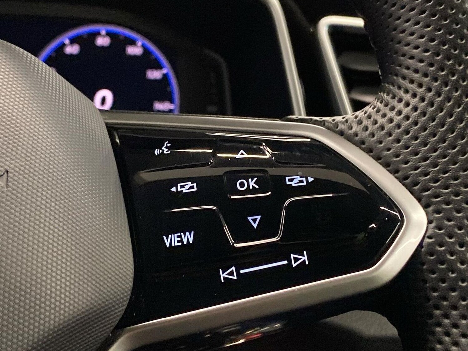 Used Volkswagen T-Roc 2022 for sale - 78194759: Photo 25