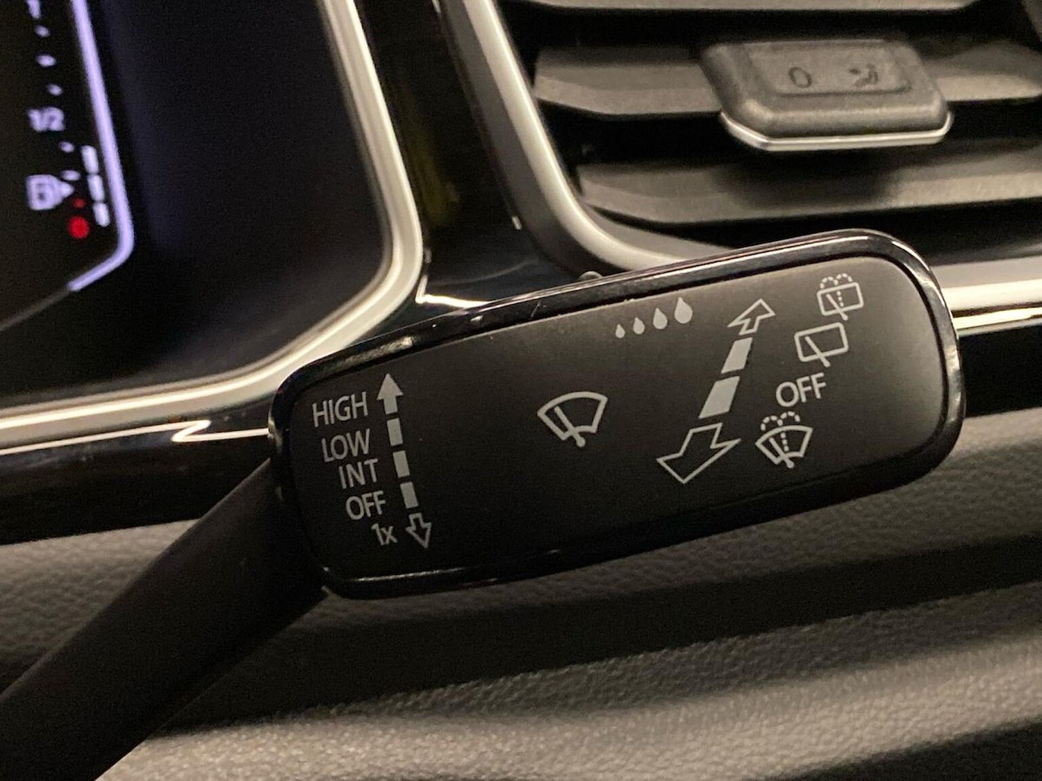 Used Volkswagen T-Roc 2022 for sale - 78194759: Photo 27