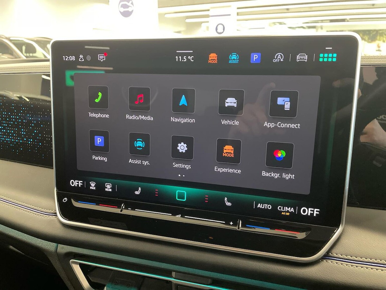 Used Volkswagen Tiguan 2024 for sale - 76694606: Photo 11